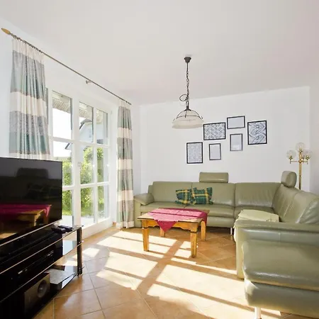 Ferienhaus Gutshof Ostseeblick * Neuendorf