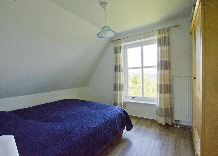 Ferienhaus Gutshof Ostseeblick Neuendorf (Rugen)