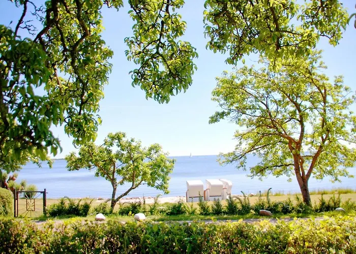 Tatil Evi Ferienhaus Gutshof Ostseeblick Neuendorf (Rugen)